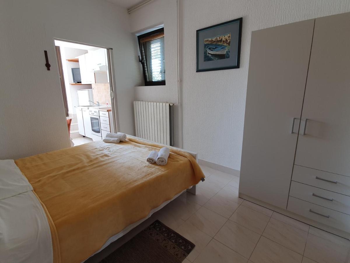 Apartment Ella Banjol Dış mekan fotoğraf