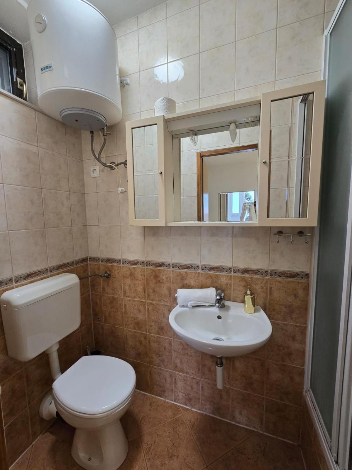 Apartment Ella Banjol Dış mekan fotoğraf